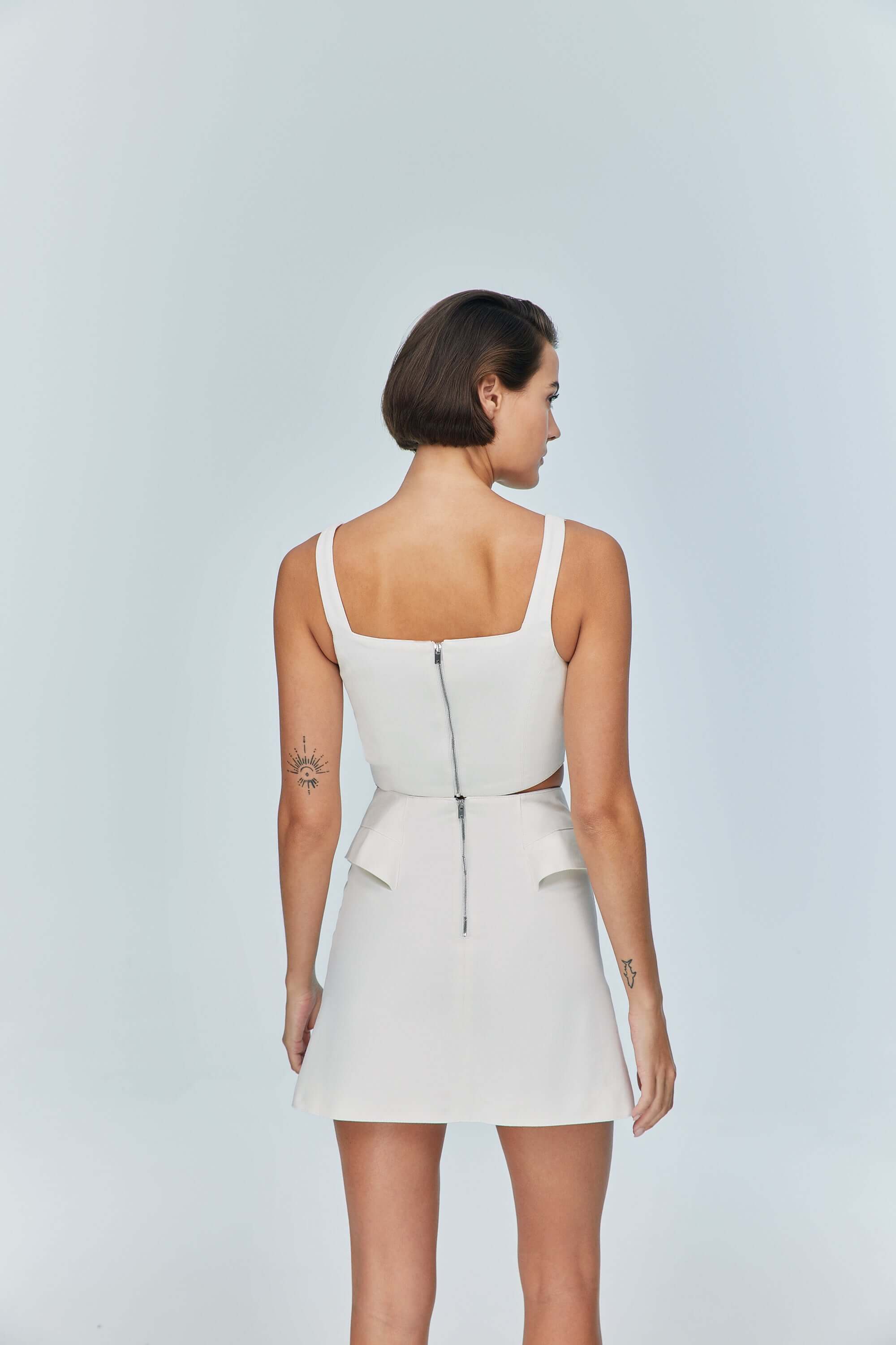 JENDUE Ron Crop Denim Top - Stylish White Asymmetrical Top-3